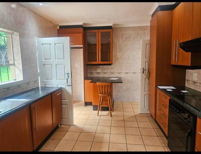 3 BEDROOM HOUSE FOR SALE IN GLENVISTA